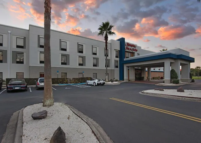 Hampton Inn & Suites Pensacola I-10 N At University Town Plaza