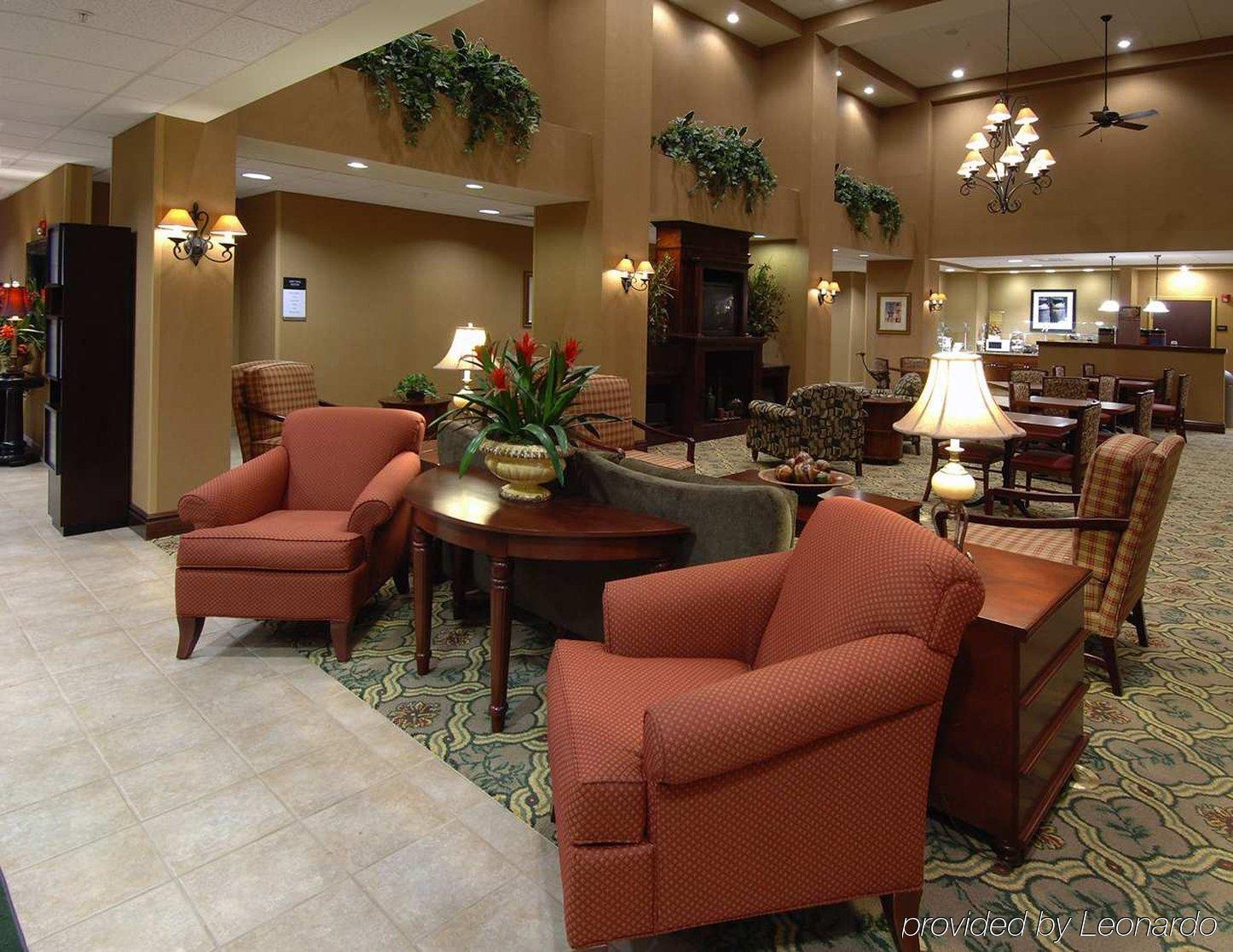 Hampton & I-10 N At Town Plaza 3* Ferry Pass