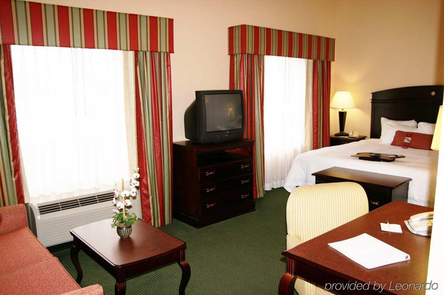 Hotel Hampton & Pensacola I-10 N At Town Plaza