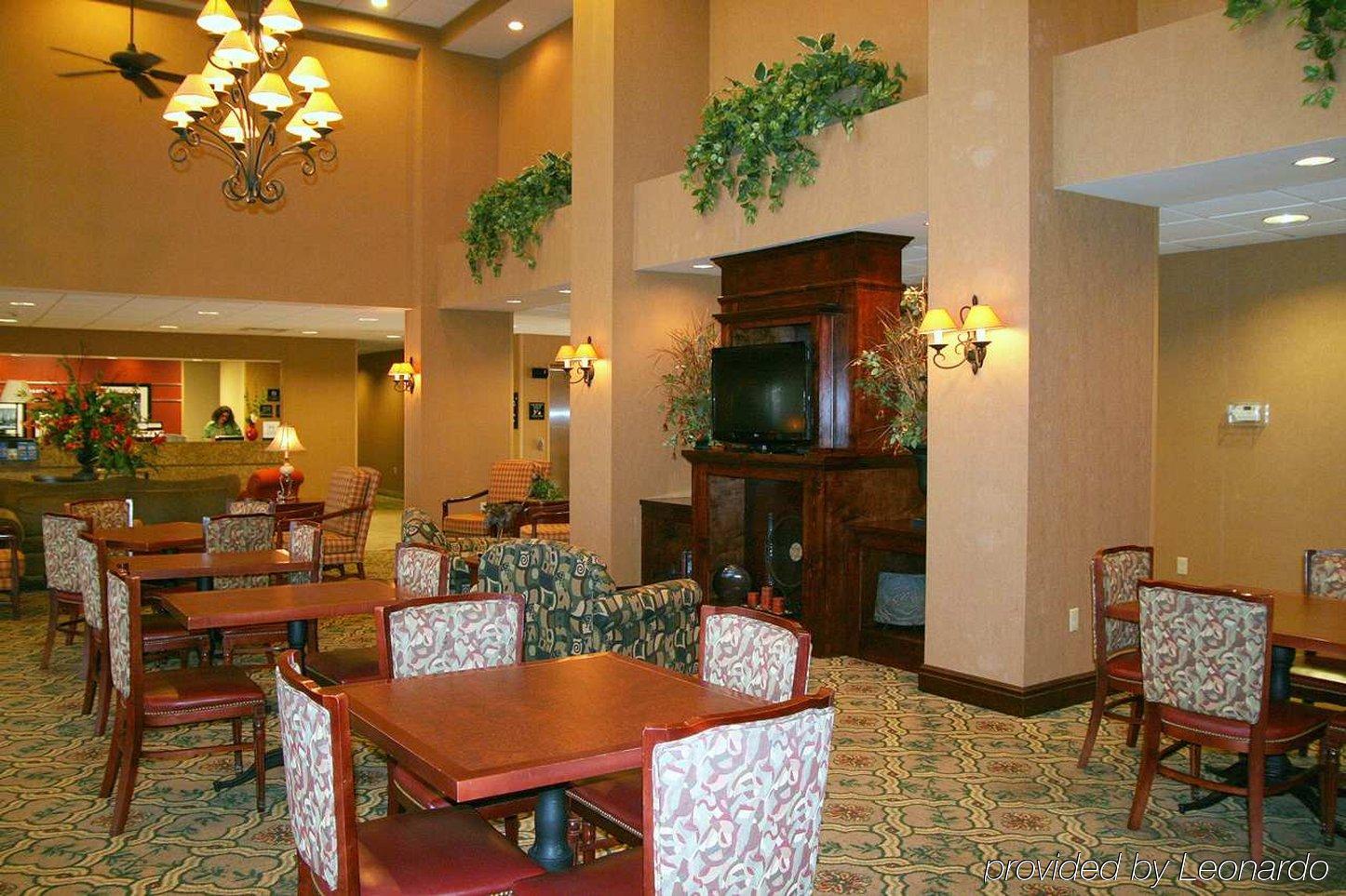 Hotel Hampton & Pensacola I-10 N At Town Plaza Ferry Pass