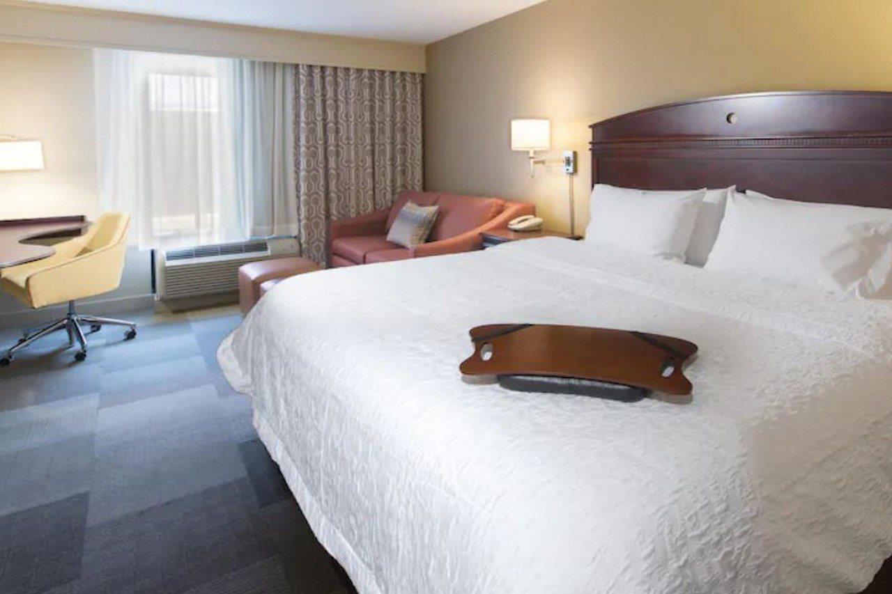 Hotel Hampton & Pensacola I-10 N At Town Plaza 3*