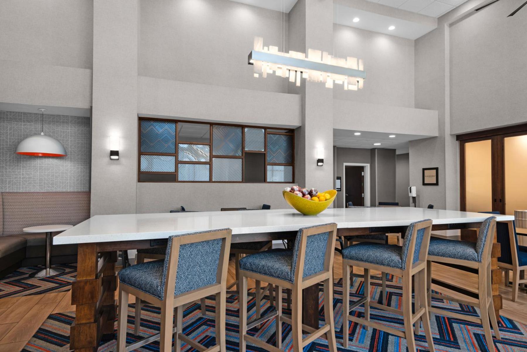 Hampton & Pensacola I-10 N At Town Plaza 3*