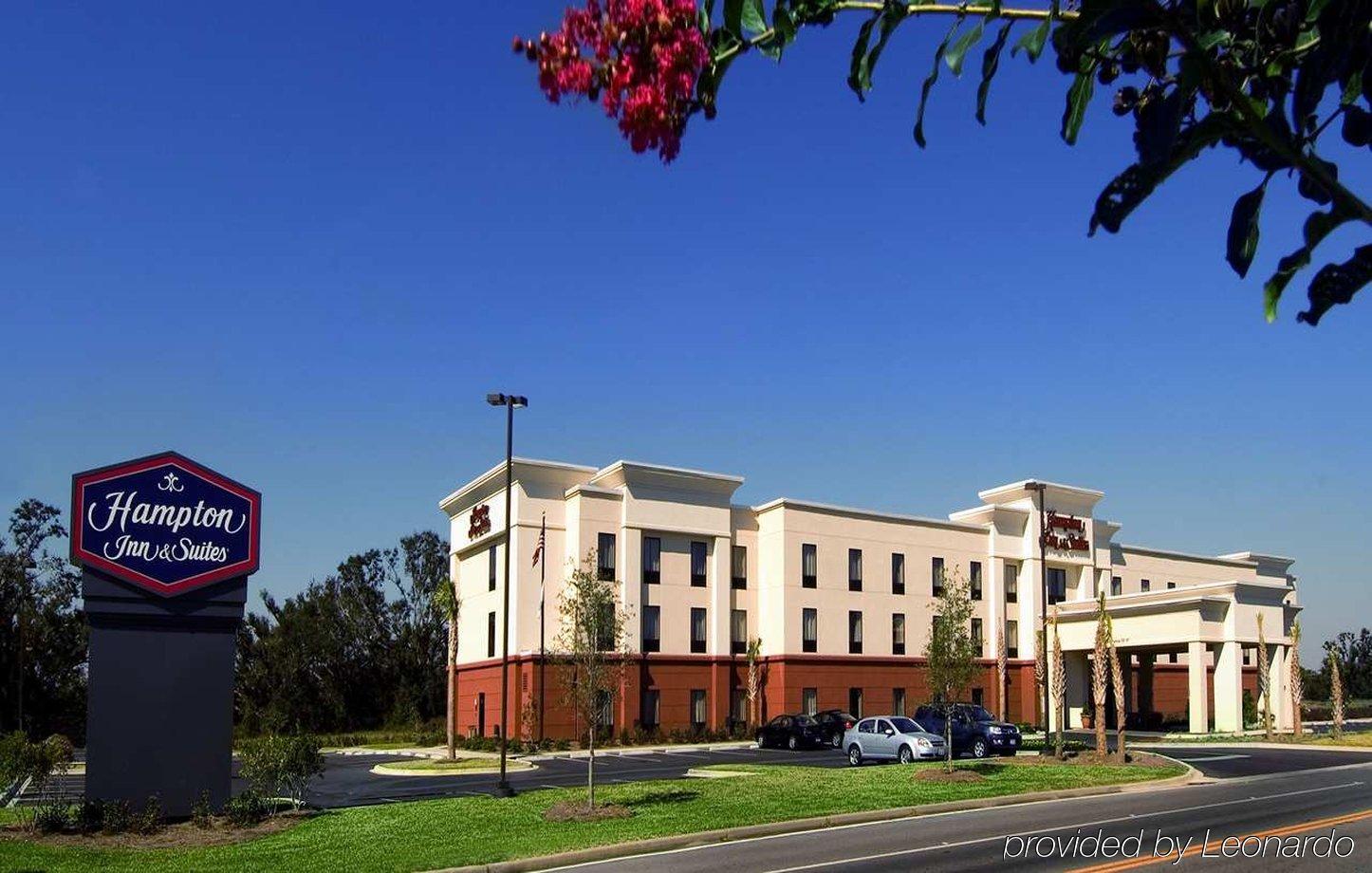 Hampton & Pensacola I-10 N At Town Plaza Hotel 3*