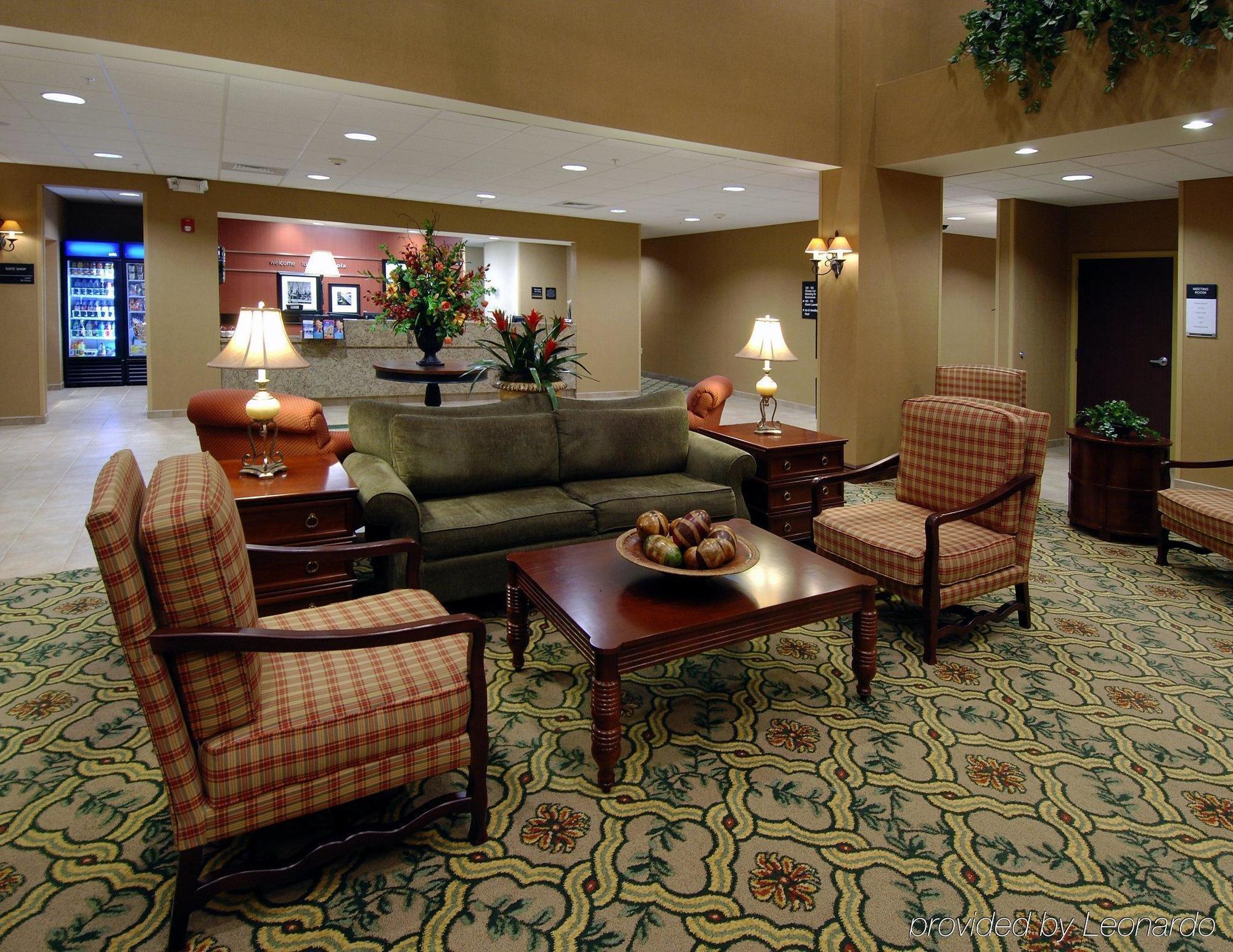 Hampton & Pensacola I-10 N At Town Plaza Hotel